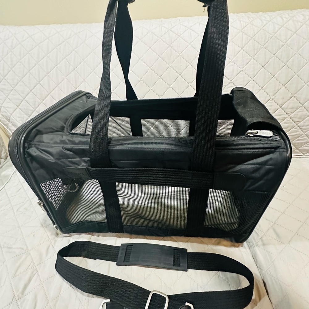 Black Pet Carrier for Dogs